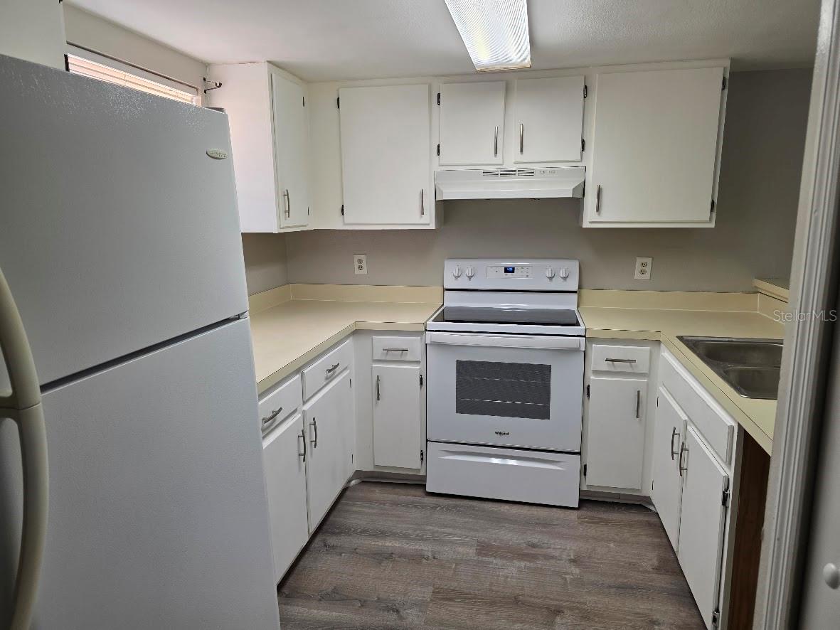 PINE LAKE SEC B UNIT ONE - Residential Lease