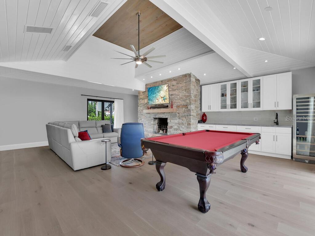 HARBOR CLUB - Residential