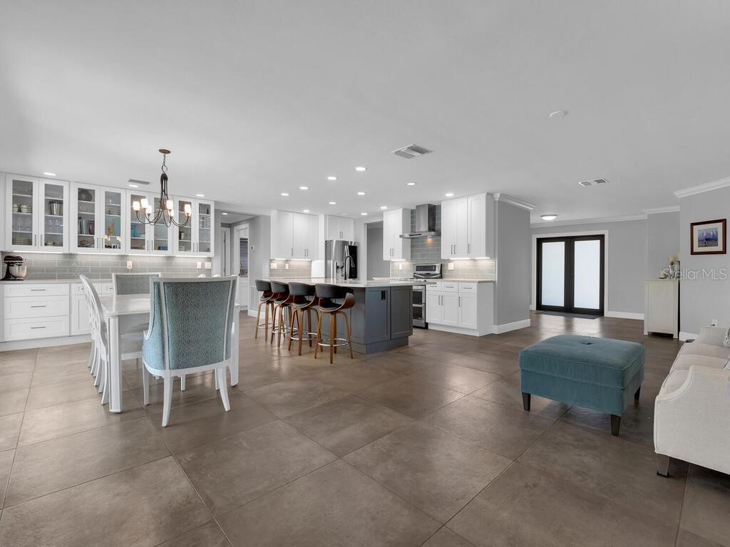 HARBOR CLUB - Residential