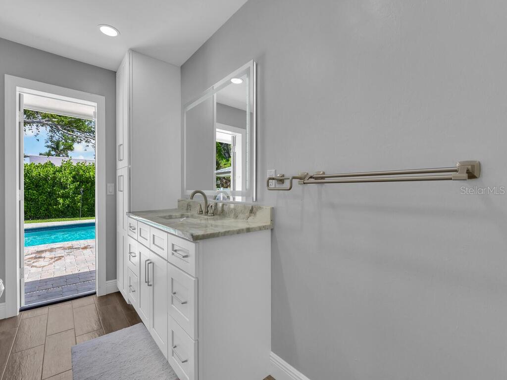 HARBOR CLUB - Residential