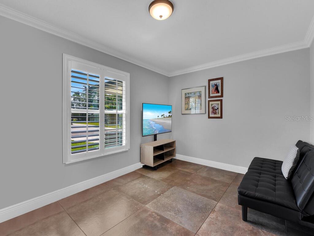 HARBOR CLUB - Residential