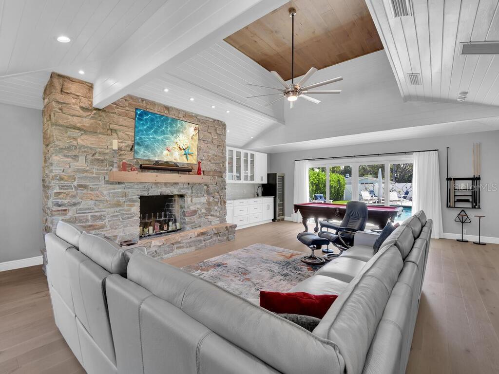 HARBOR CLUB - Residential