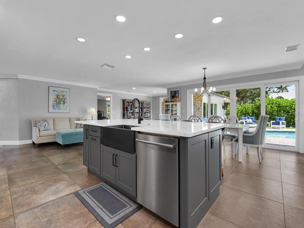 HARBOR CLUB - Residential