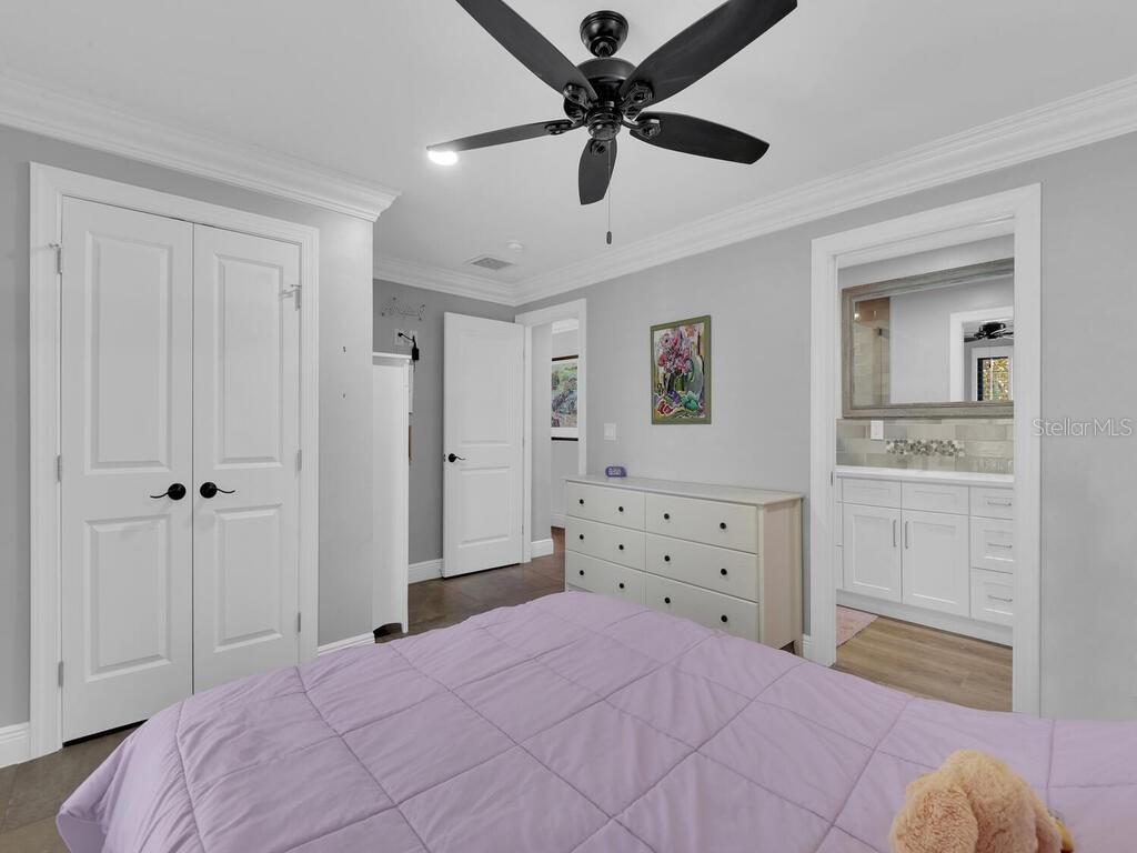 HARBOR CLUB - Residential