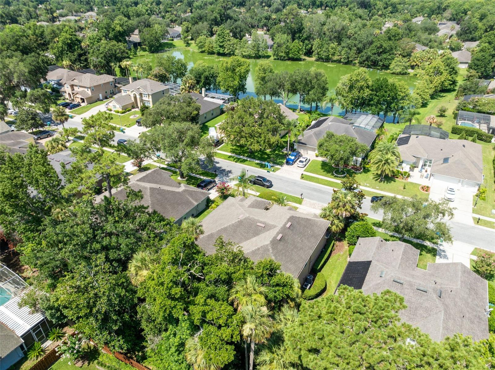 525 SADDLEWOOD LANE