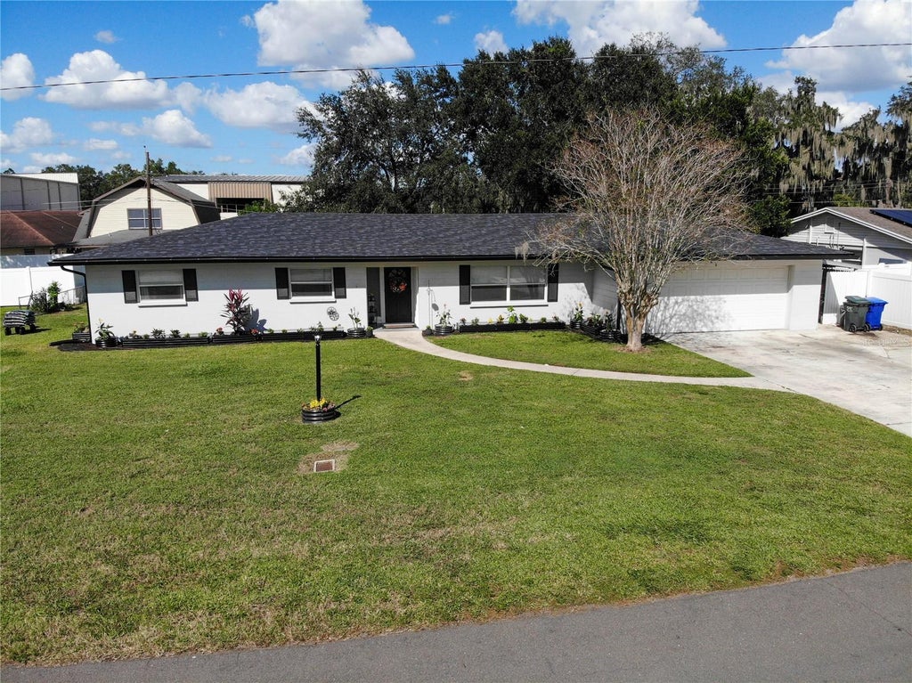 Photo of 1016 Dolly Lane, Lakeland, FL 33813 (MLS # L4965719)
