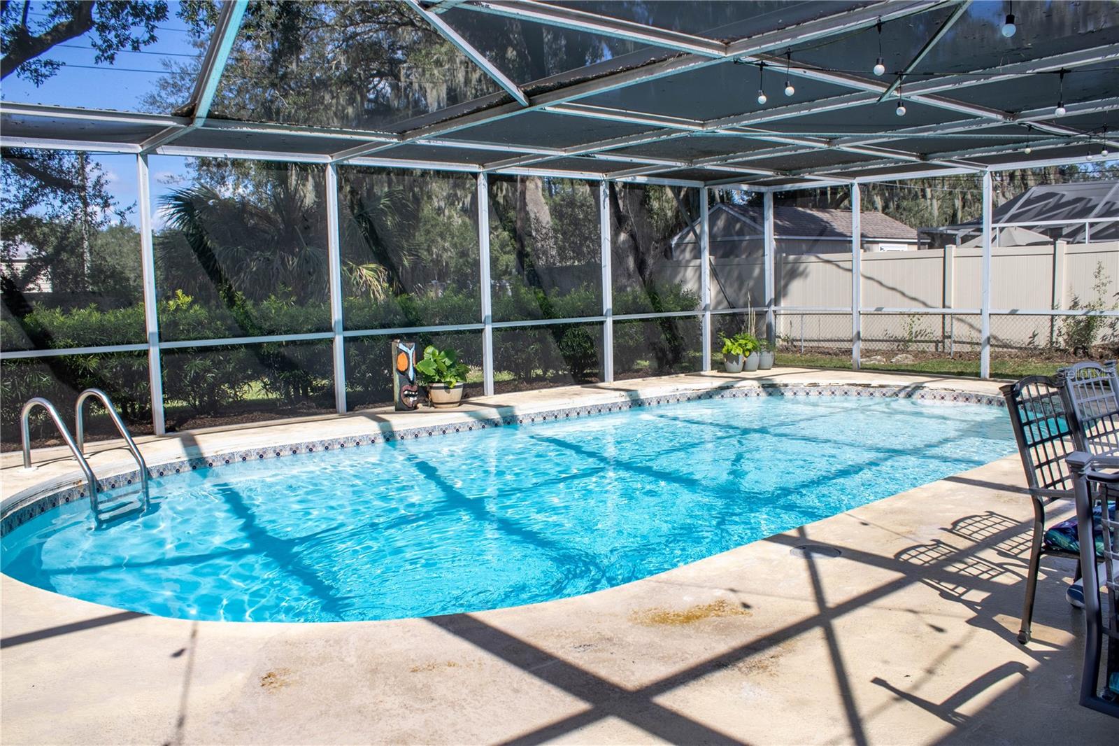 1016 DOLLY LANE