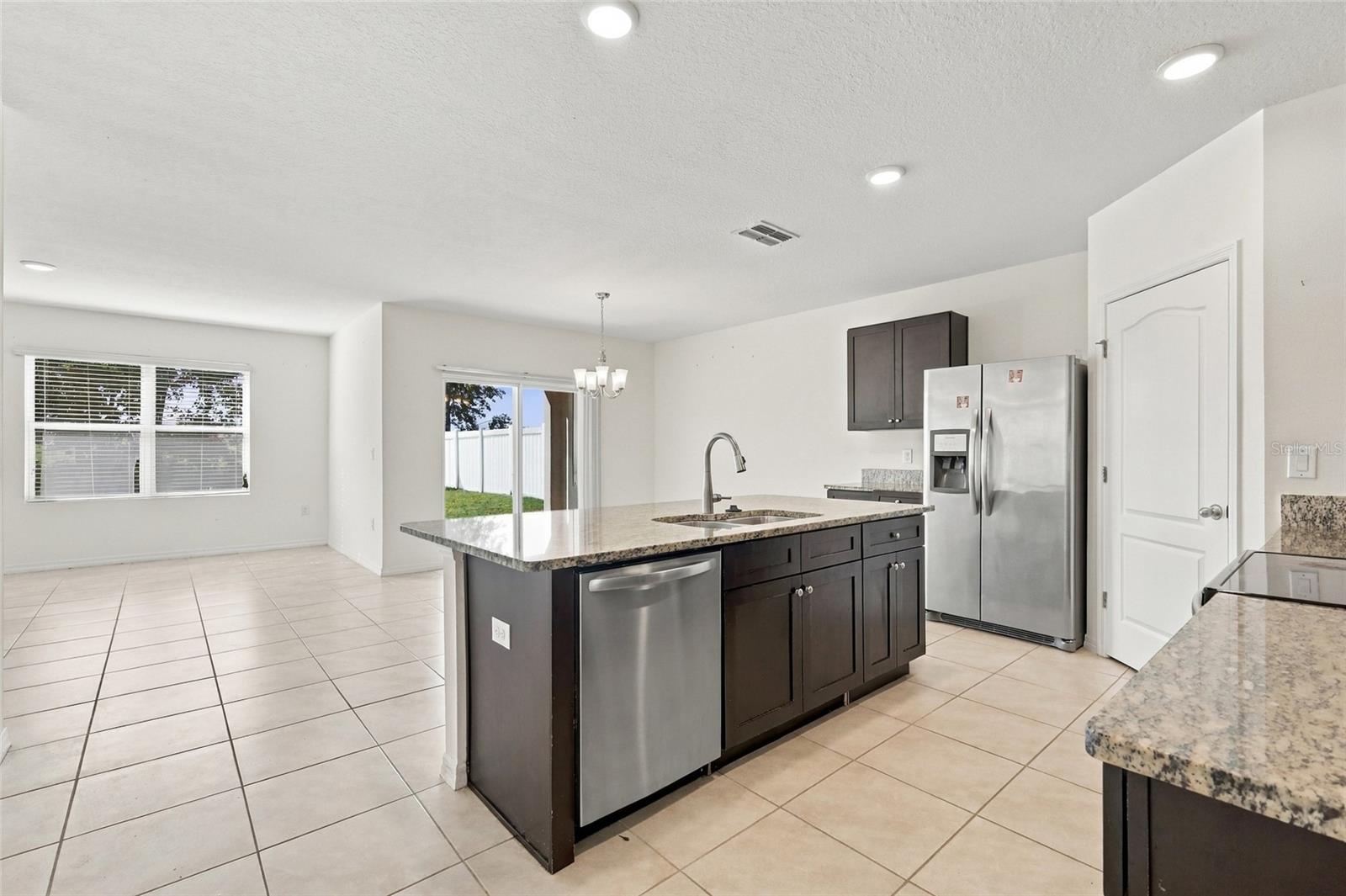 3132 COUNTRY CLUB CIRCLE