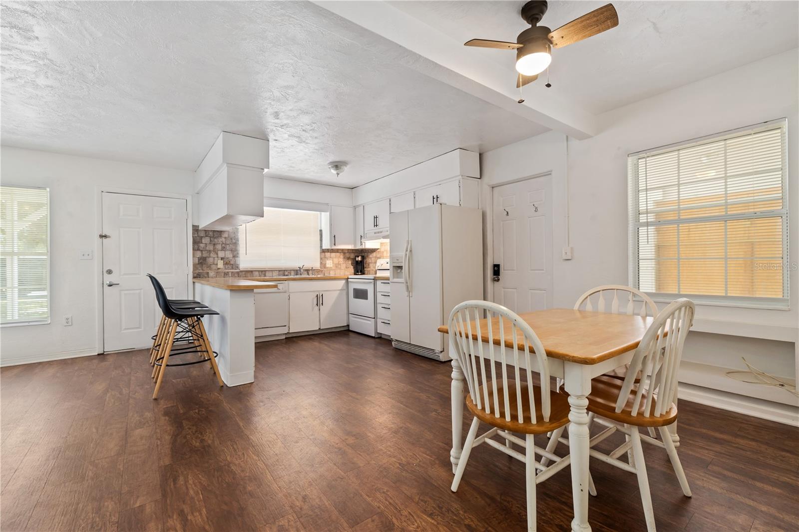 SUNSET LANE 1ST ADD - Residential