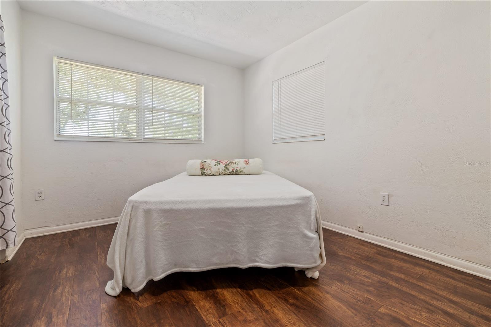 SUNSET LANE 1ST ADD - Residential