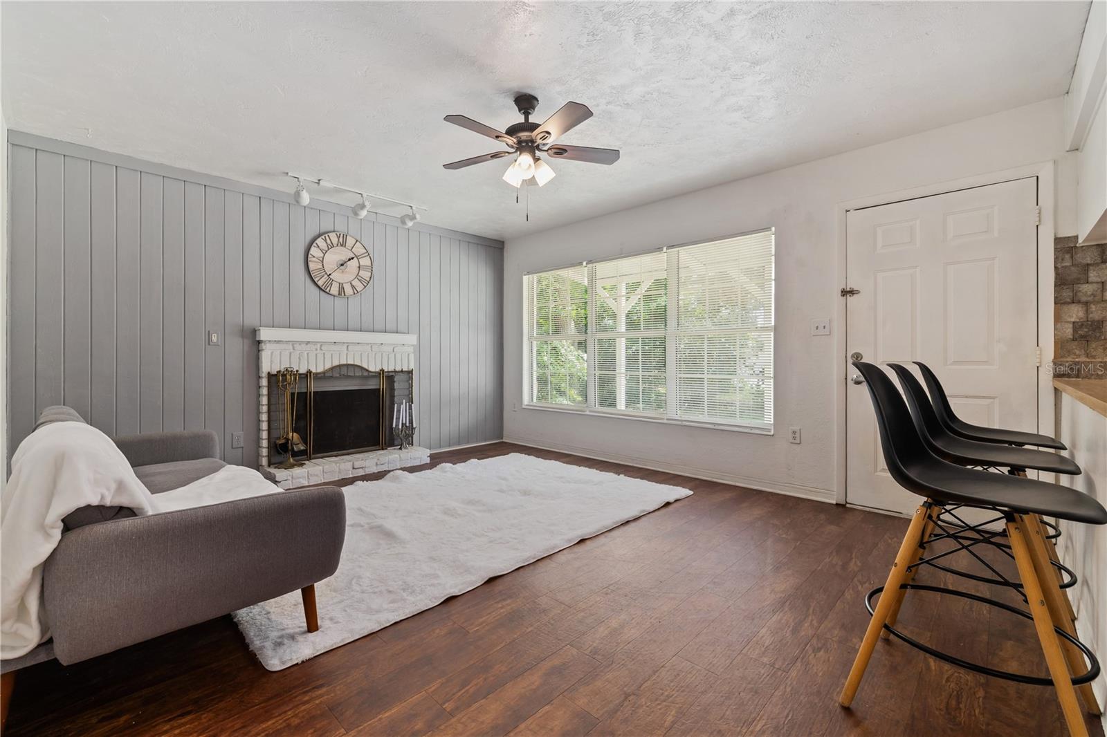 SUNSET LANE 1ST ADD - Residential