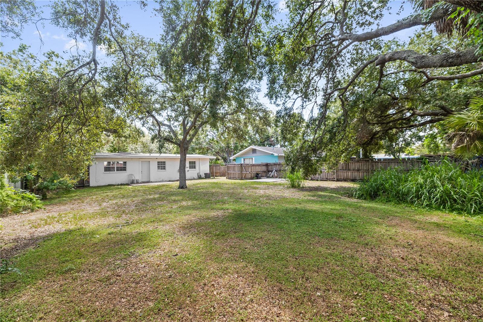 SUNSET LANE 1ST ADD - Residential