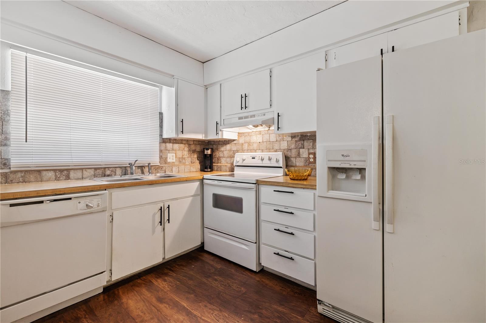SUNSET LANE 1ST ADD - Residential