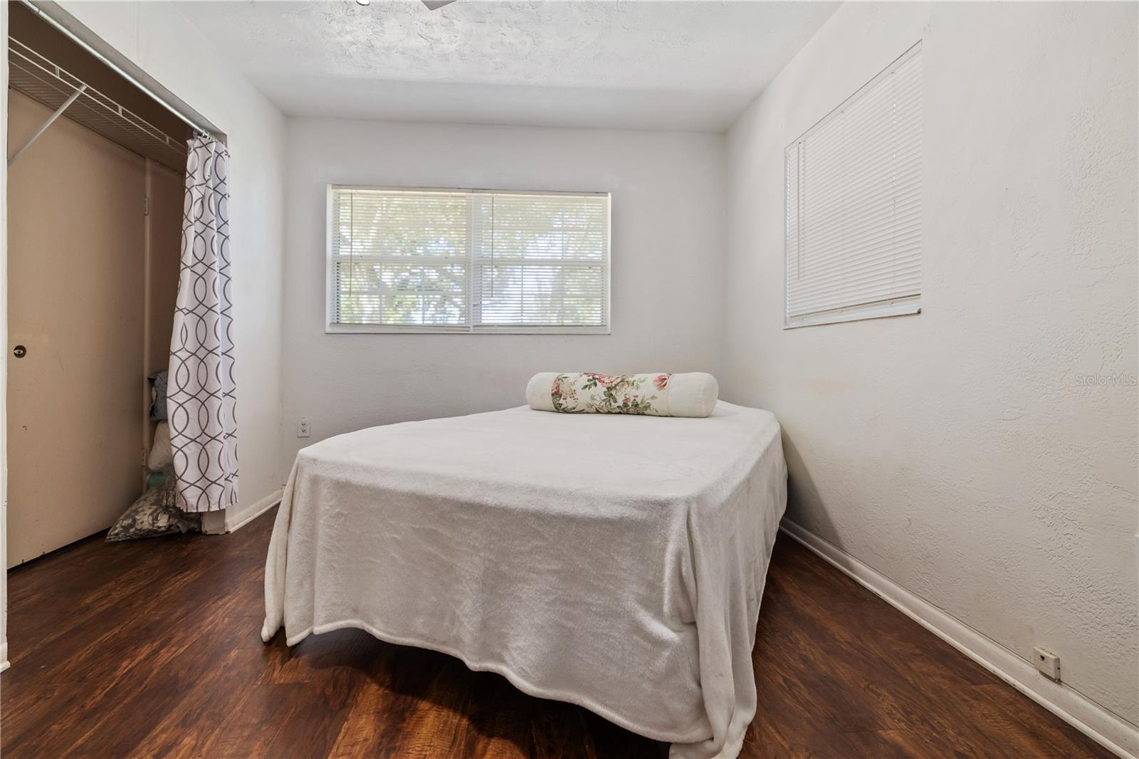 SUNSET LANE 1ST ADD - Residential
