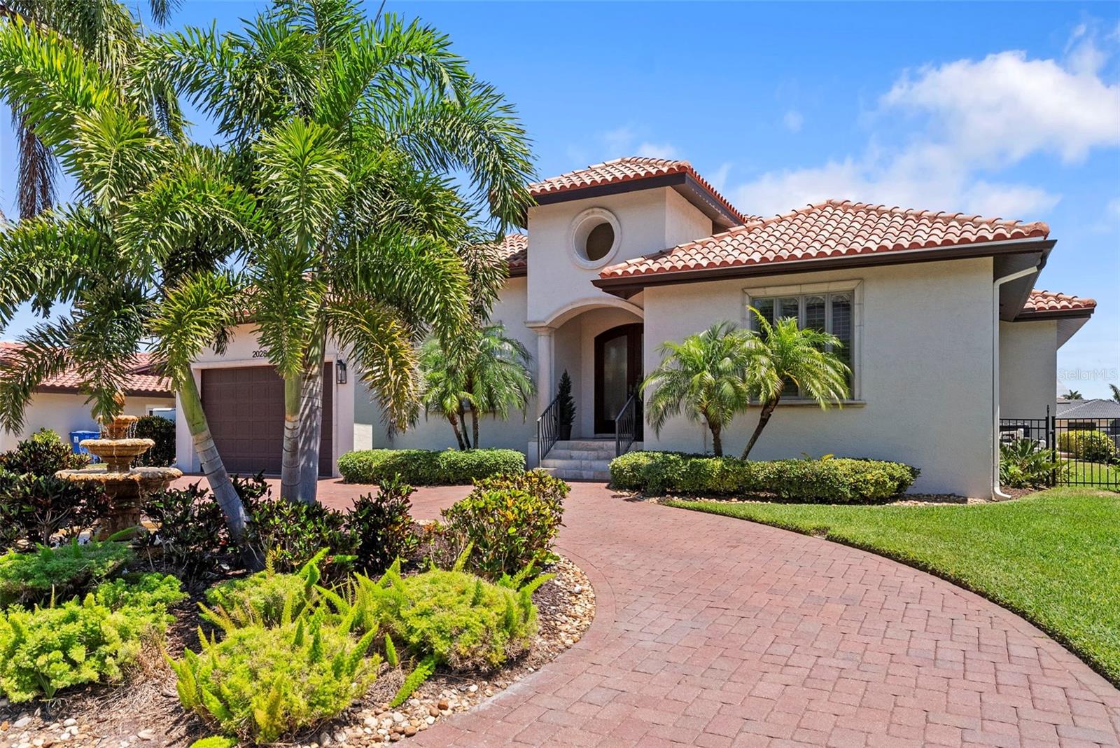 VENETIAN ISLES - Residential