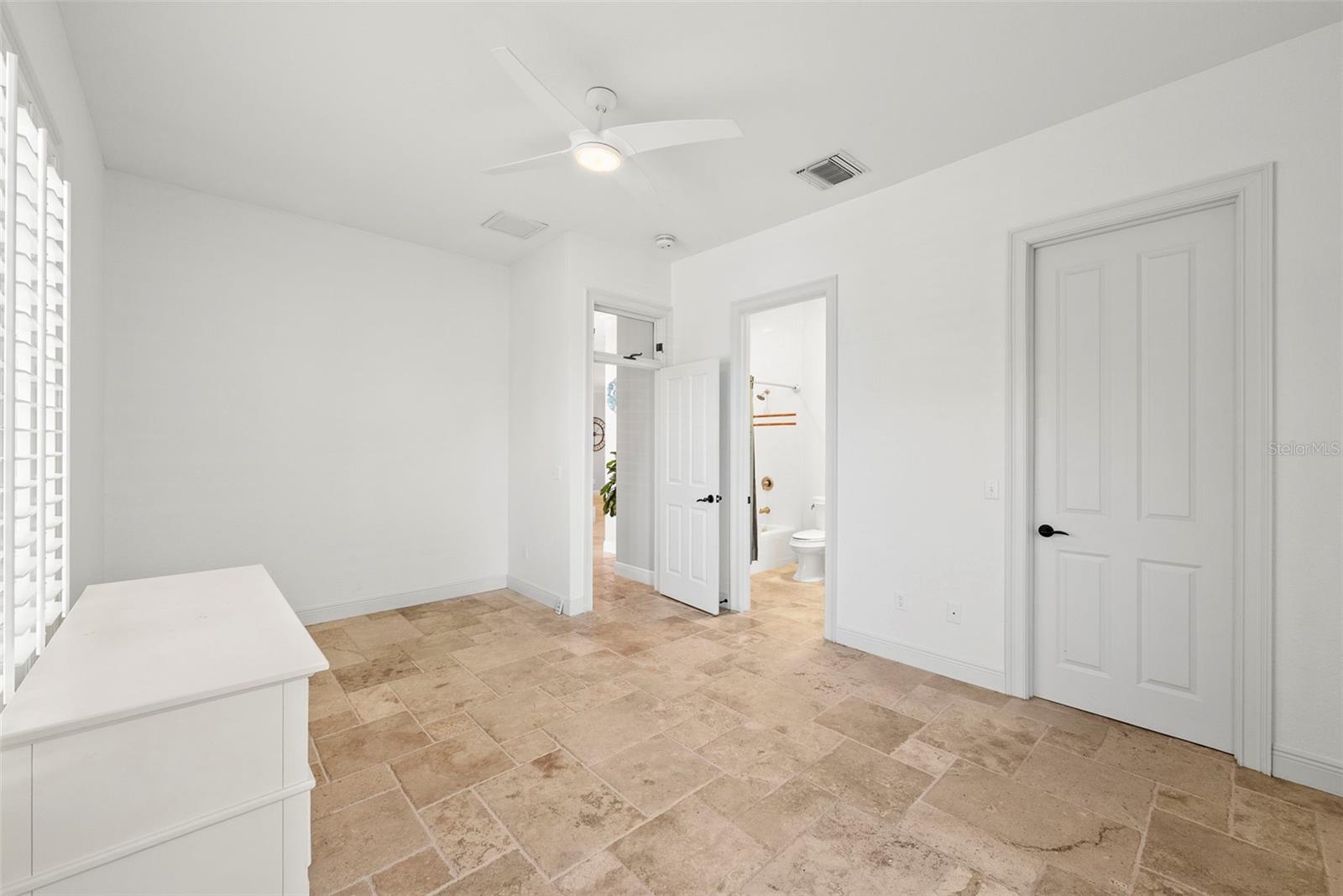 VENETIAN ISLES - Residential