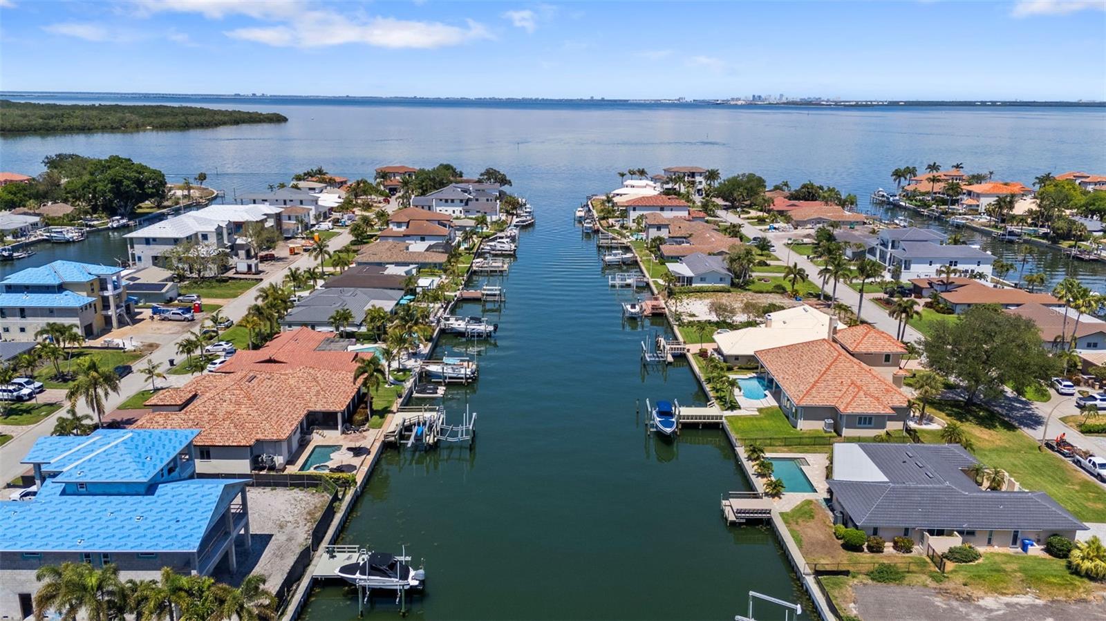 VENETIAN ISLES - Residential