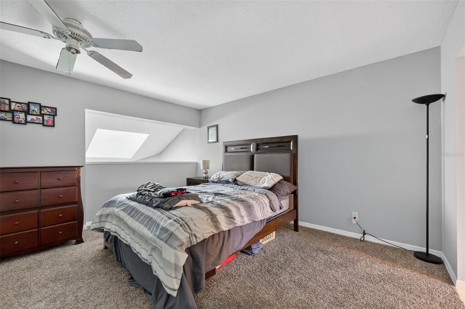 VILLAGE COVE TWNHS CONDO - Residential