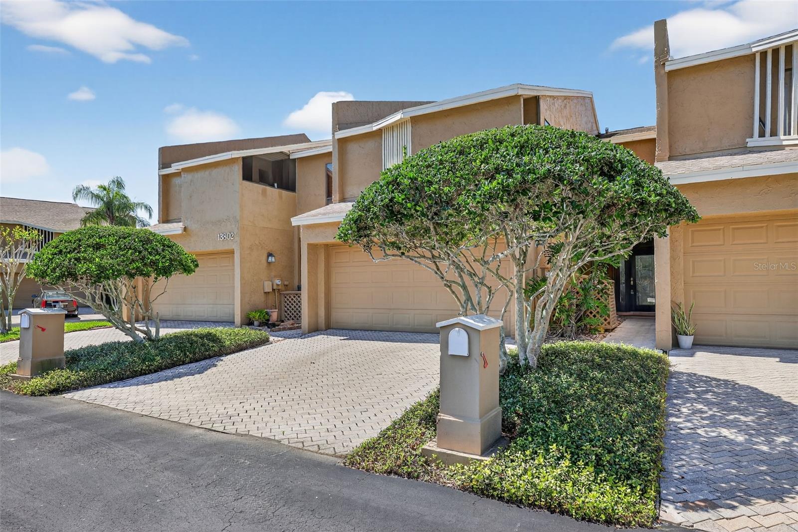 VILLAGE COVE TWNHS CONDO - Residential