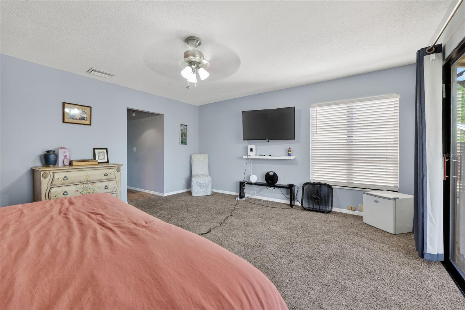 VILLAGE COVE TWNHS CONDO - Residential