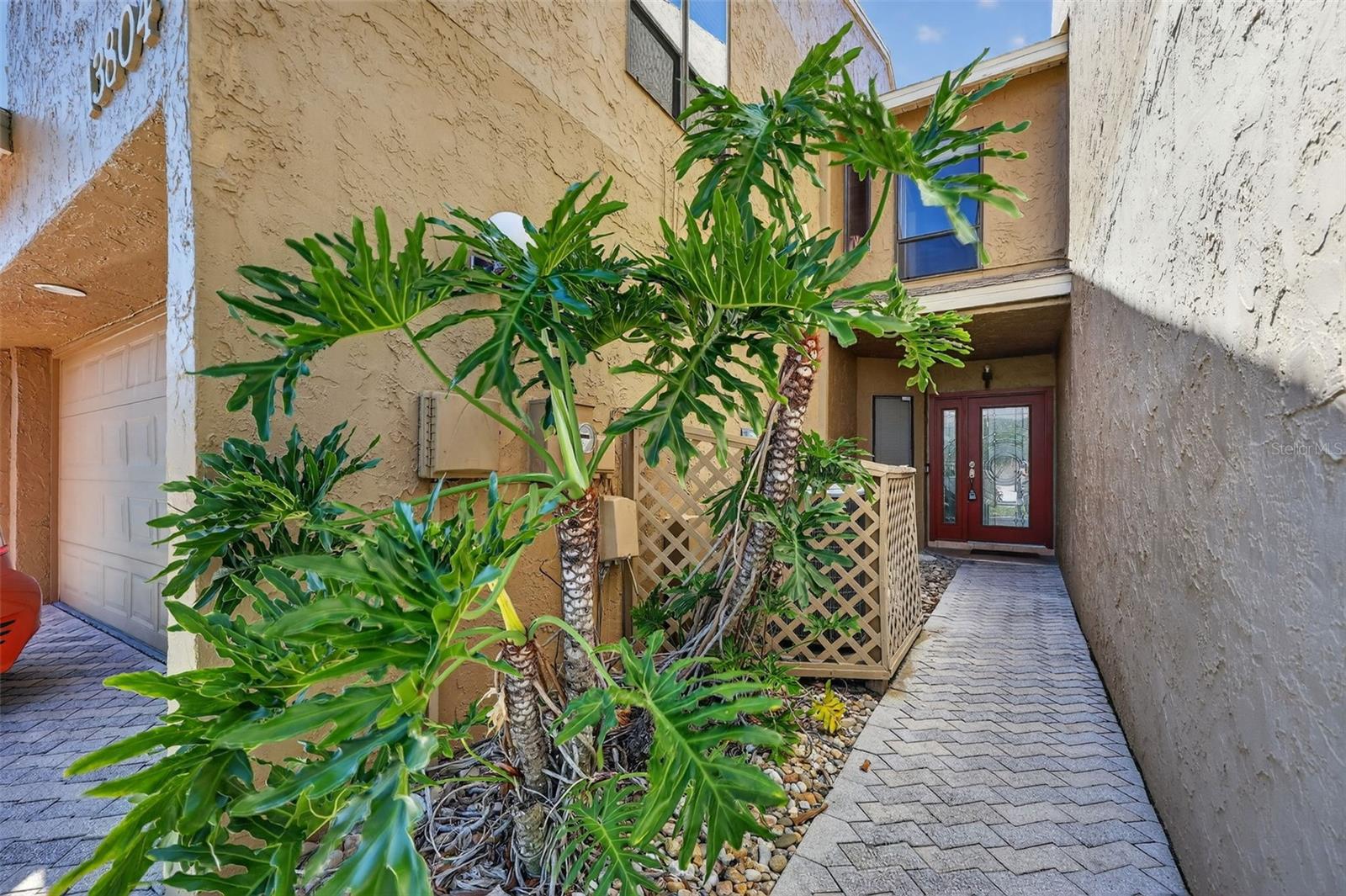 VILLAGE COVE TWNHS CONDO - Residential