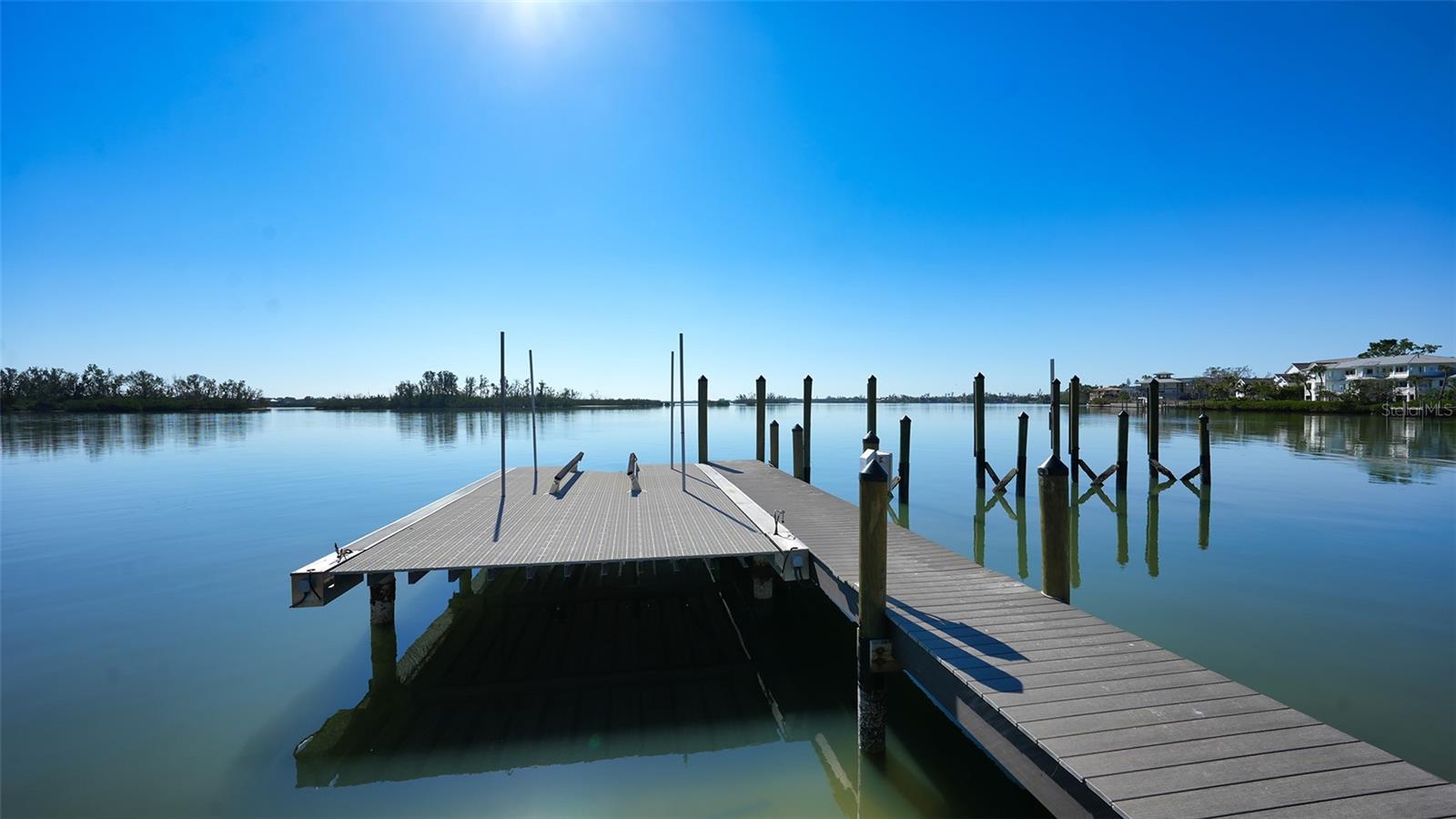 BAY ISLAND - Residential