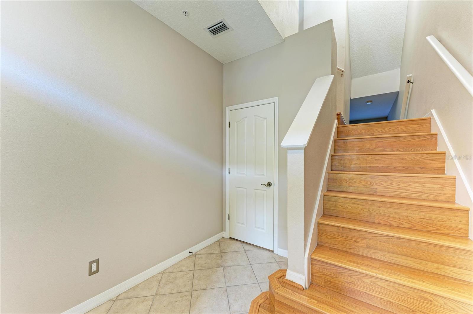3047 POINTEVIEW DRIVE