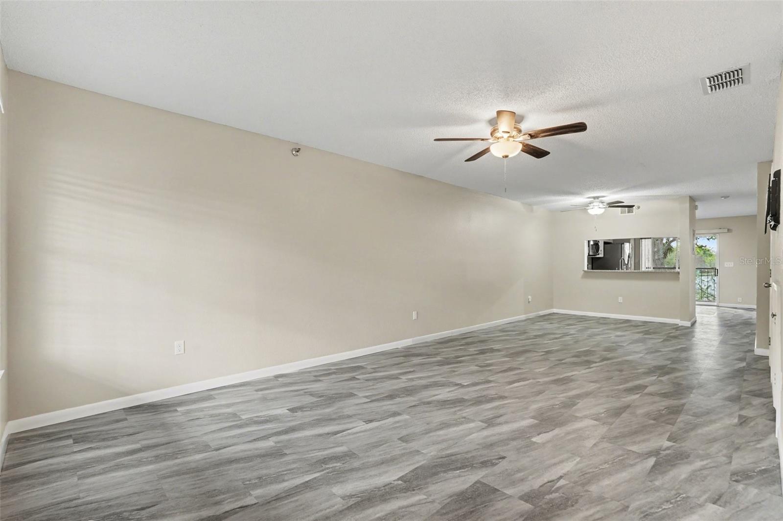 WATERSIDE CONDO III - Residential