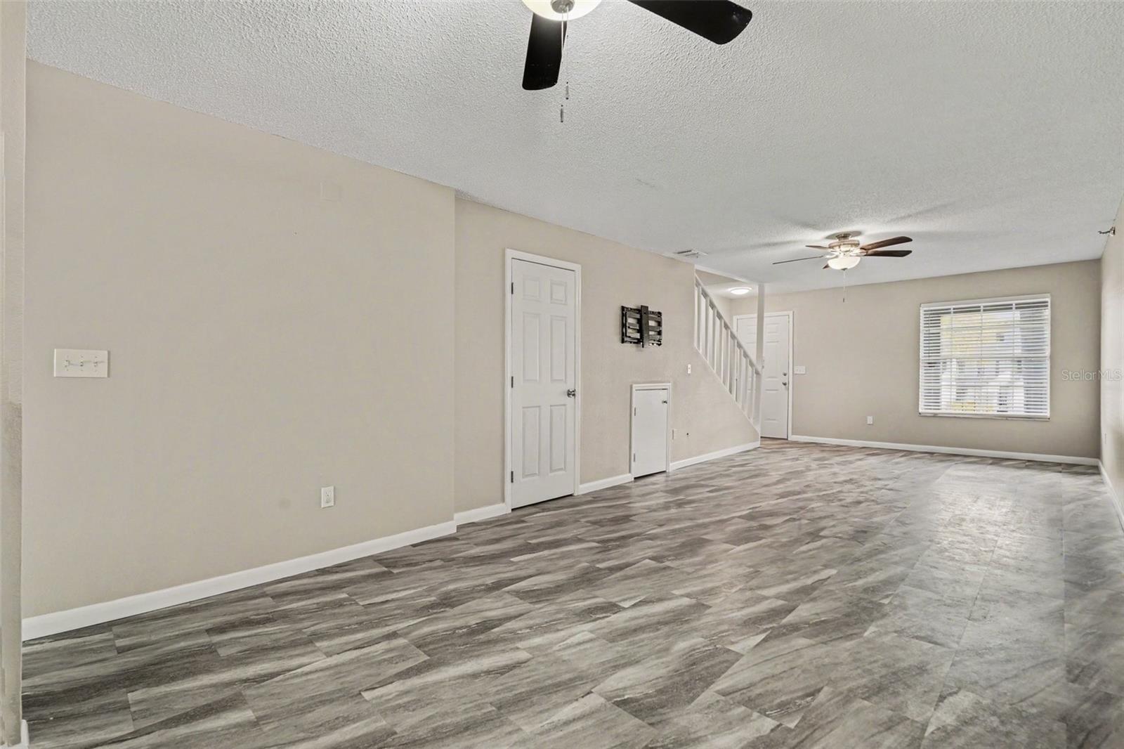 WATERSIDE CONDO III - Residential