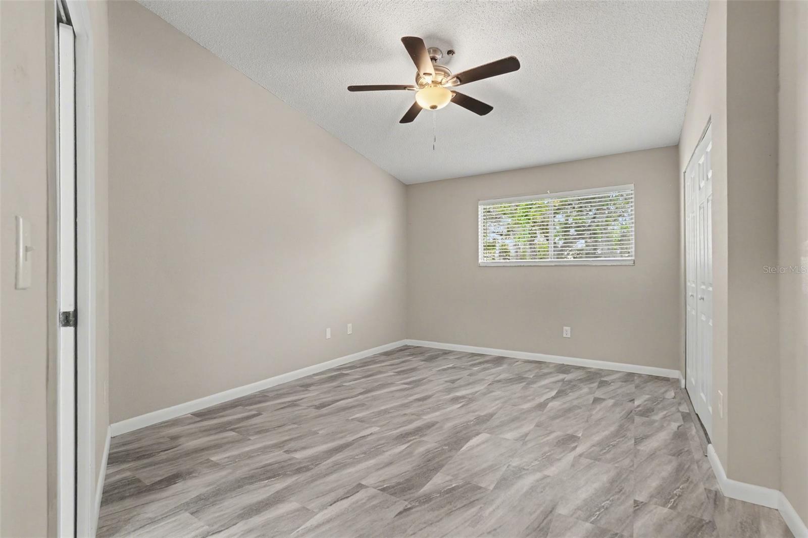 WATERSIDE CONDO III - Residential