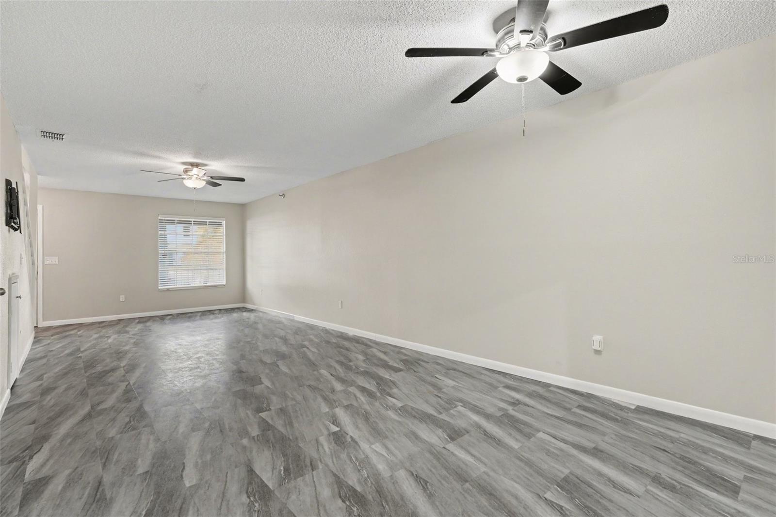 WATERSIDE CONDO III - Residential