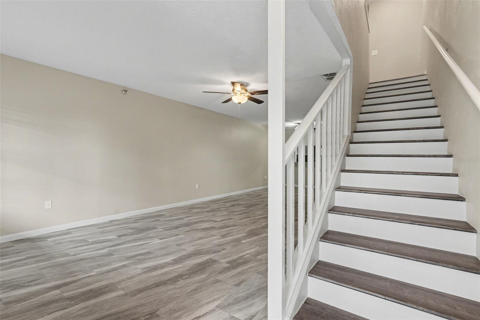 WATERSIDE CONDO III - Residential