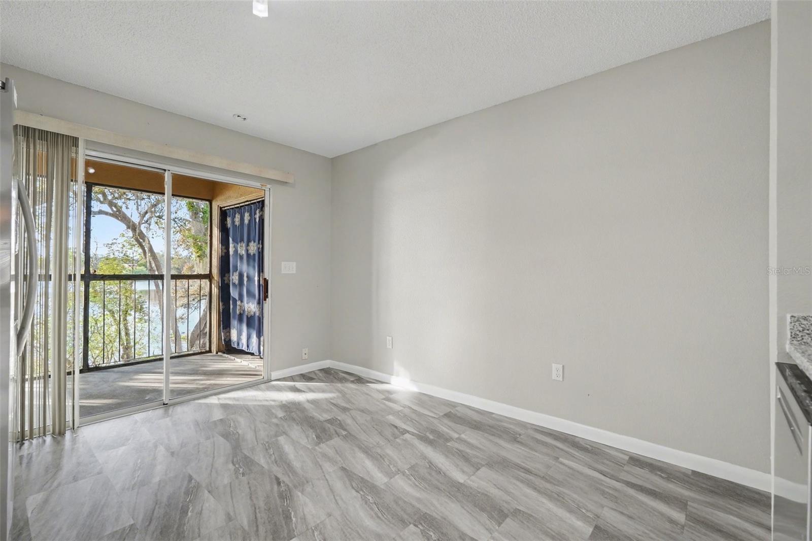 WATERSIDE CONDO III - Residential