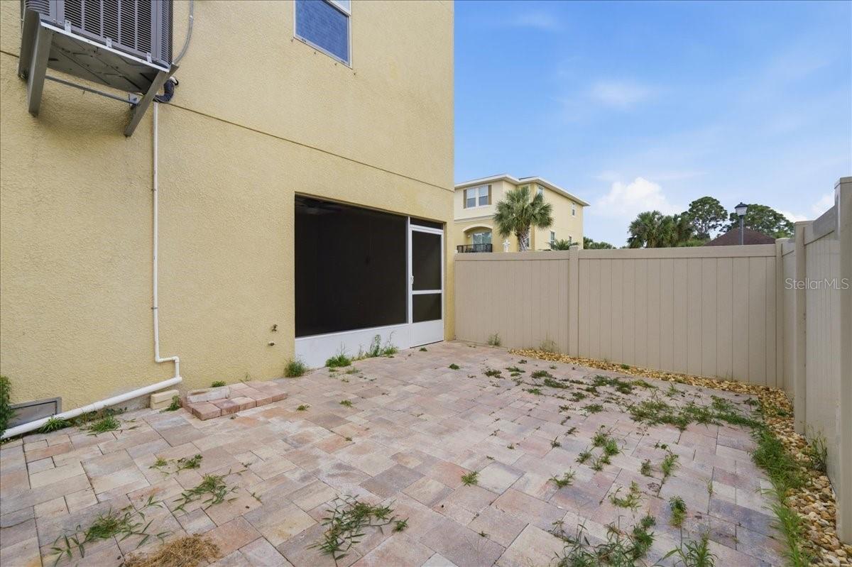 5513 ANGEL FISH COURT