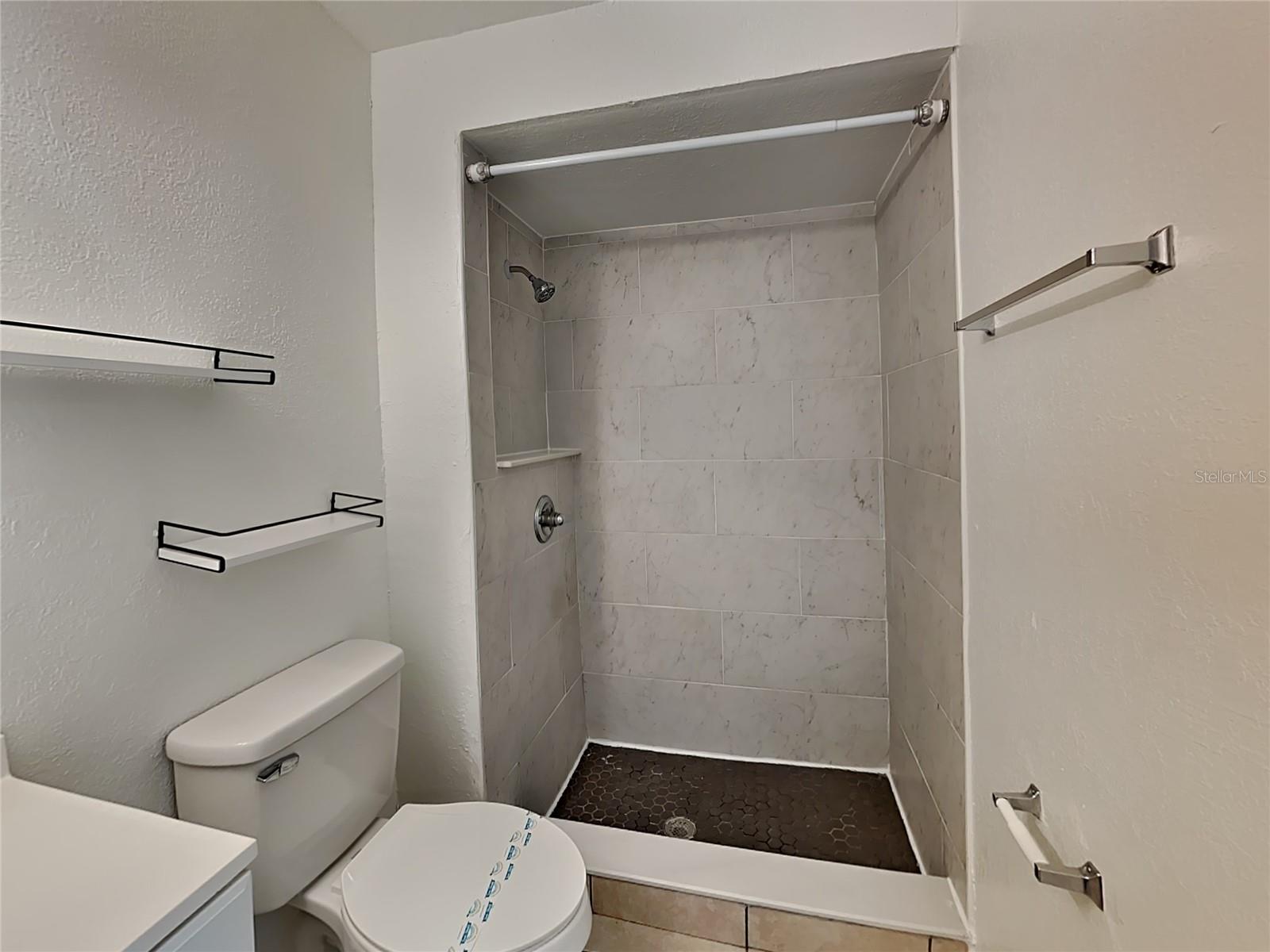 WILLOWS SEC 03 - Residential Lease