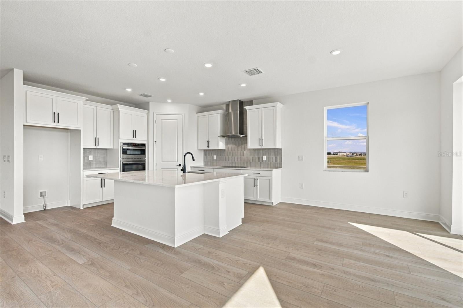 7329 RIDGE ESCAPE WAY