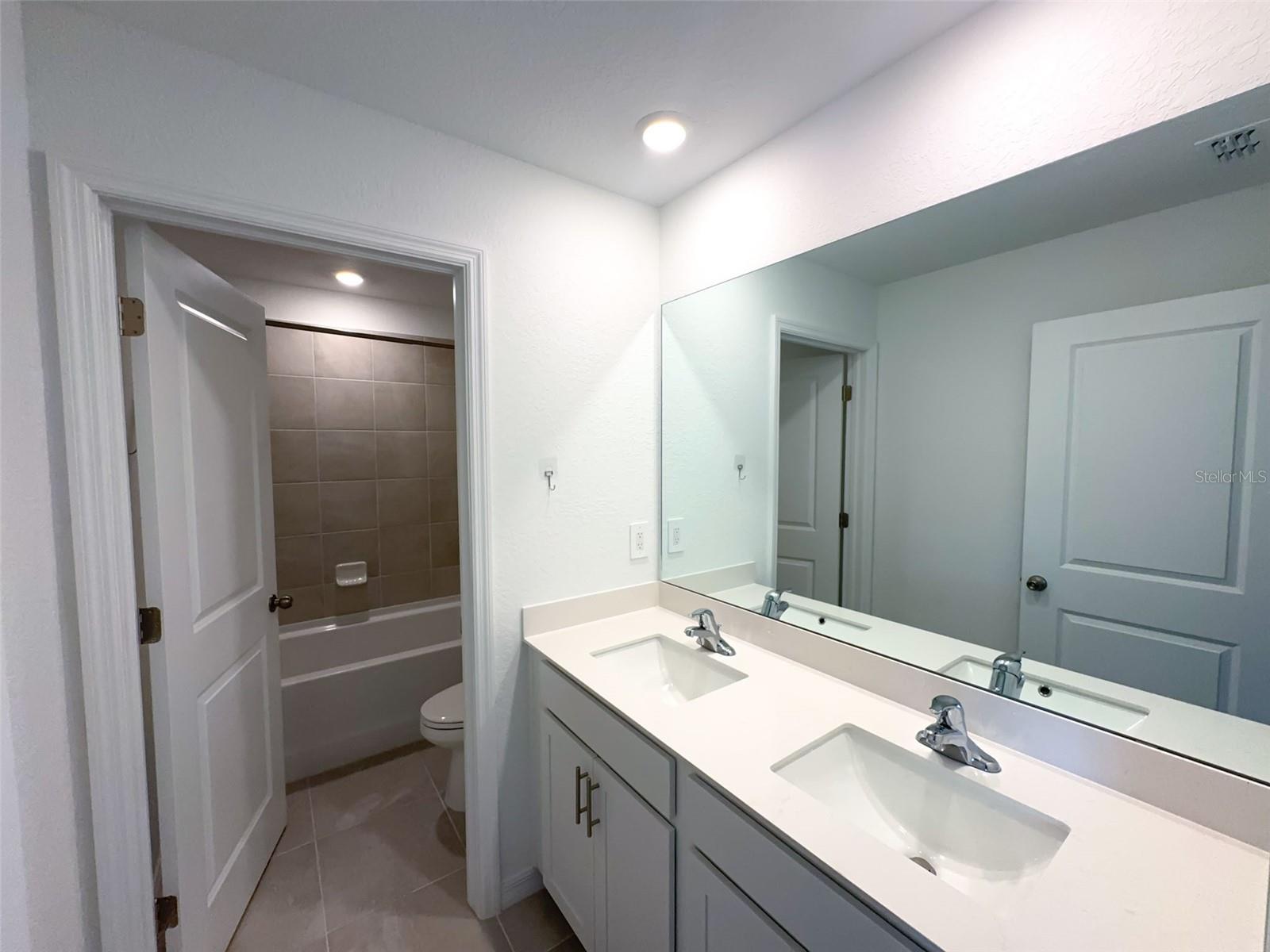 AURORA SUB - Residential Lease