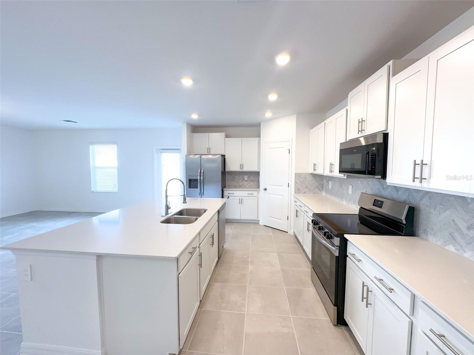 AURORA SUB - Residential Lease