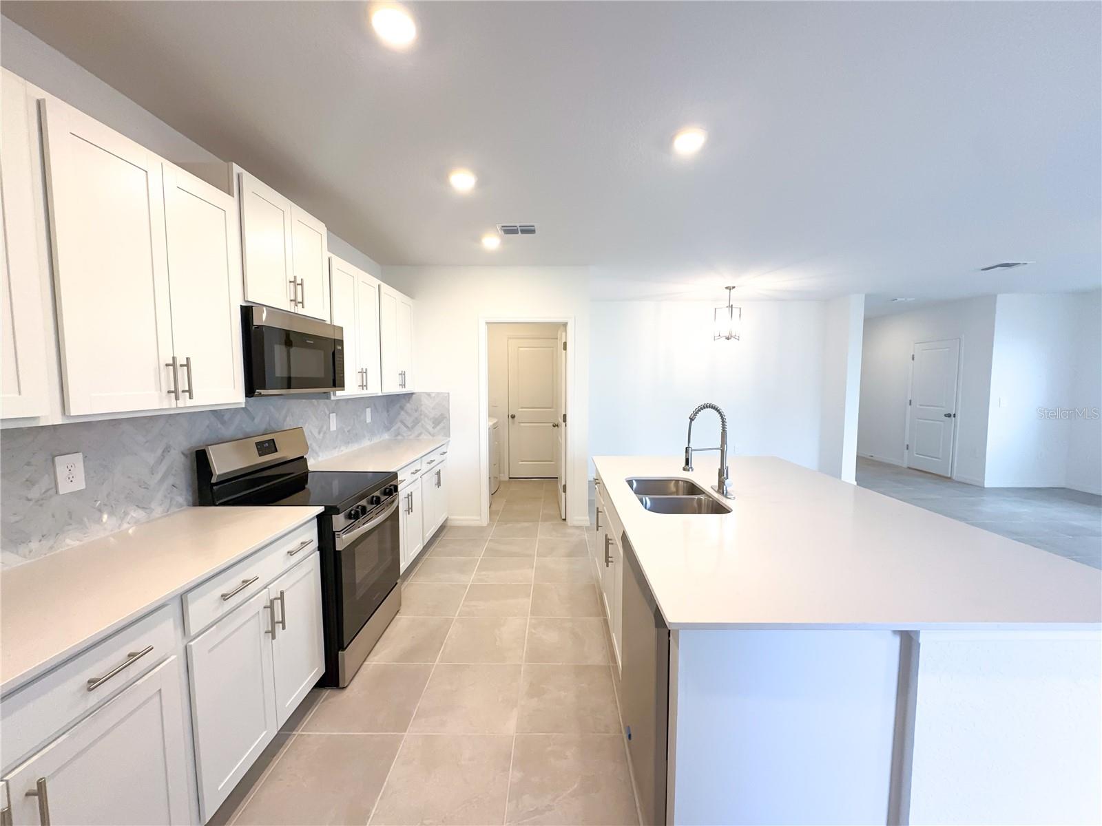 AURORA SUB - Residential Lease