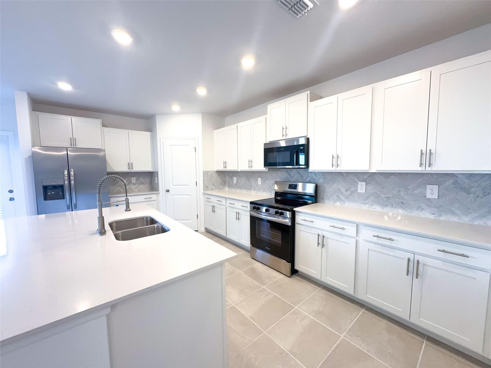 AURORA SUB - Residential Lease