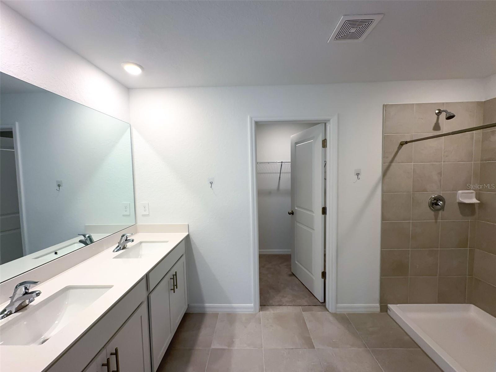 AURORA SUB - Residential Lease