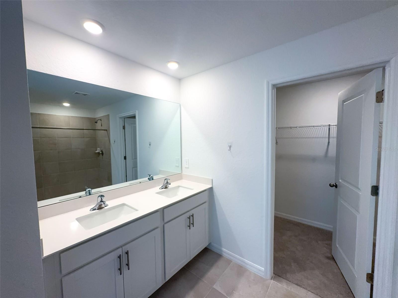 AURORA SUB - Residential Lease