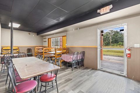 Tiny photo for 17751 NW Us Highway 19, Trenton, FL 32693 (MLS # W7880506)