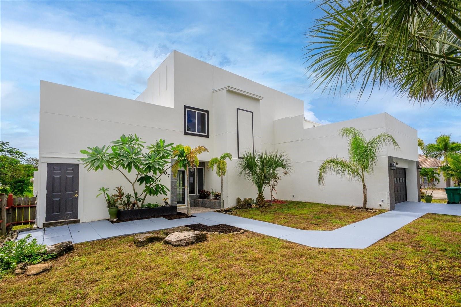 807 W CENTRAL BOULEVARD