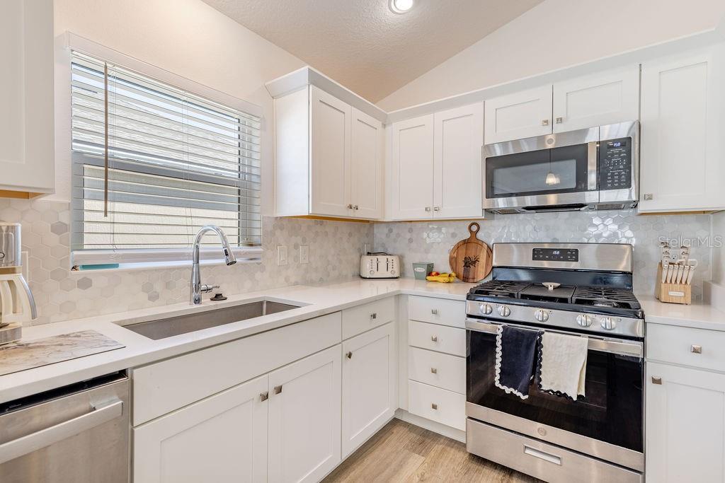 VILLAGES/SOUTHERN OAKS UN 151 - Residential