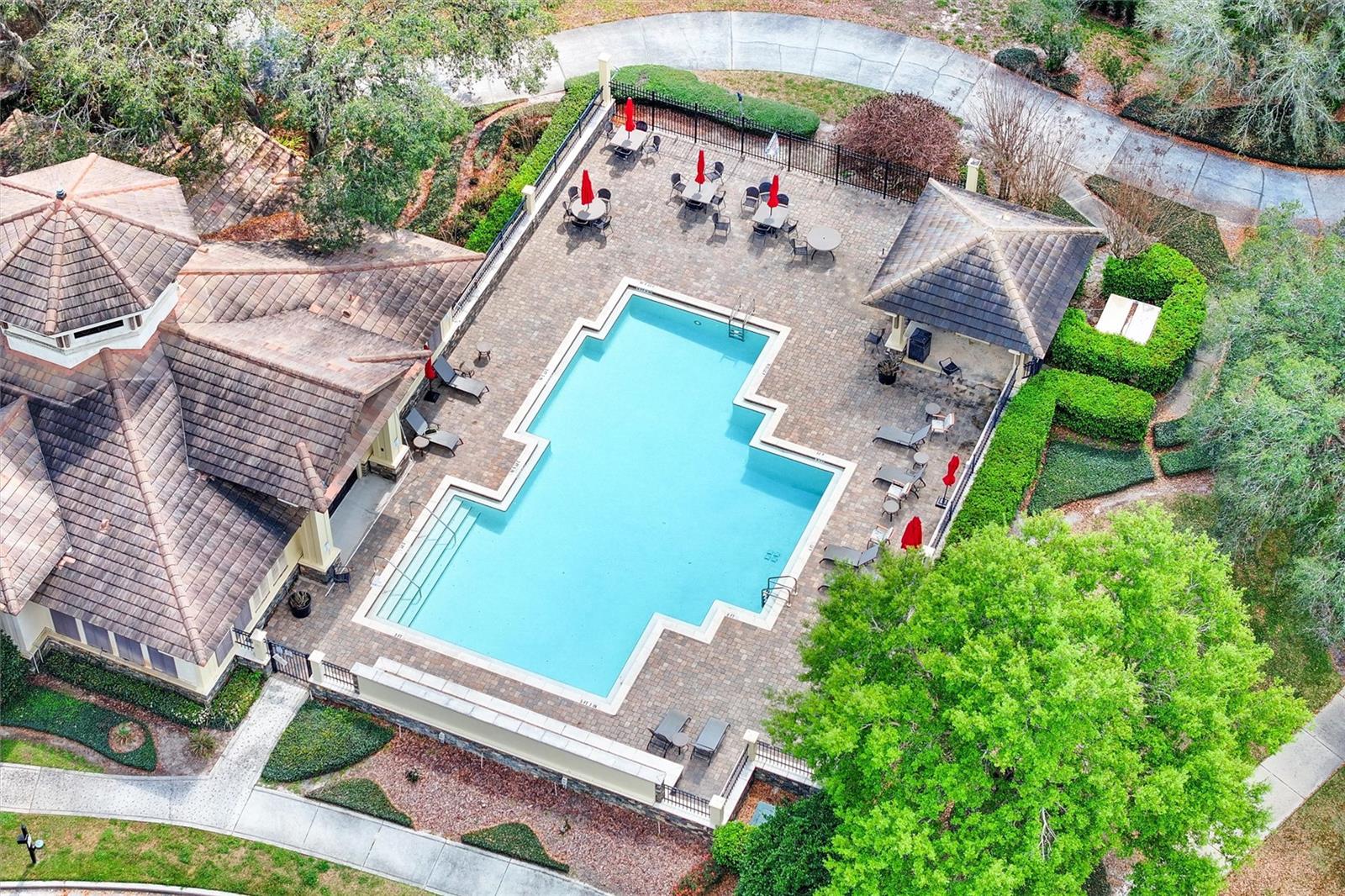 HEATHROW COUNTRY ESTATE - Residential