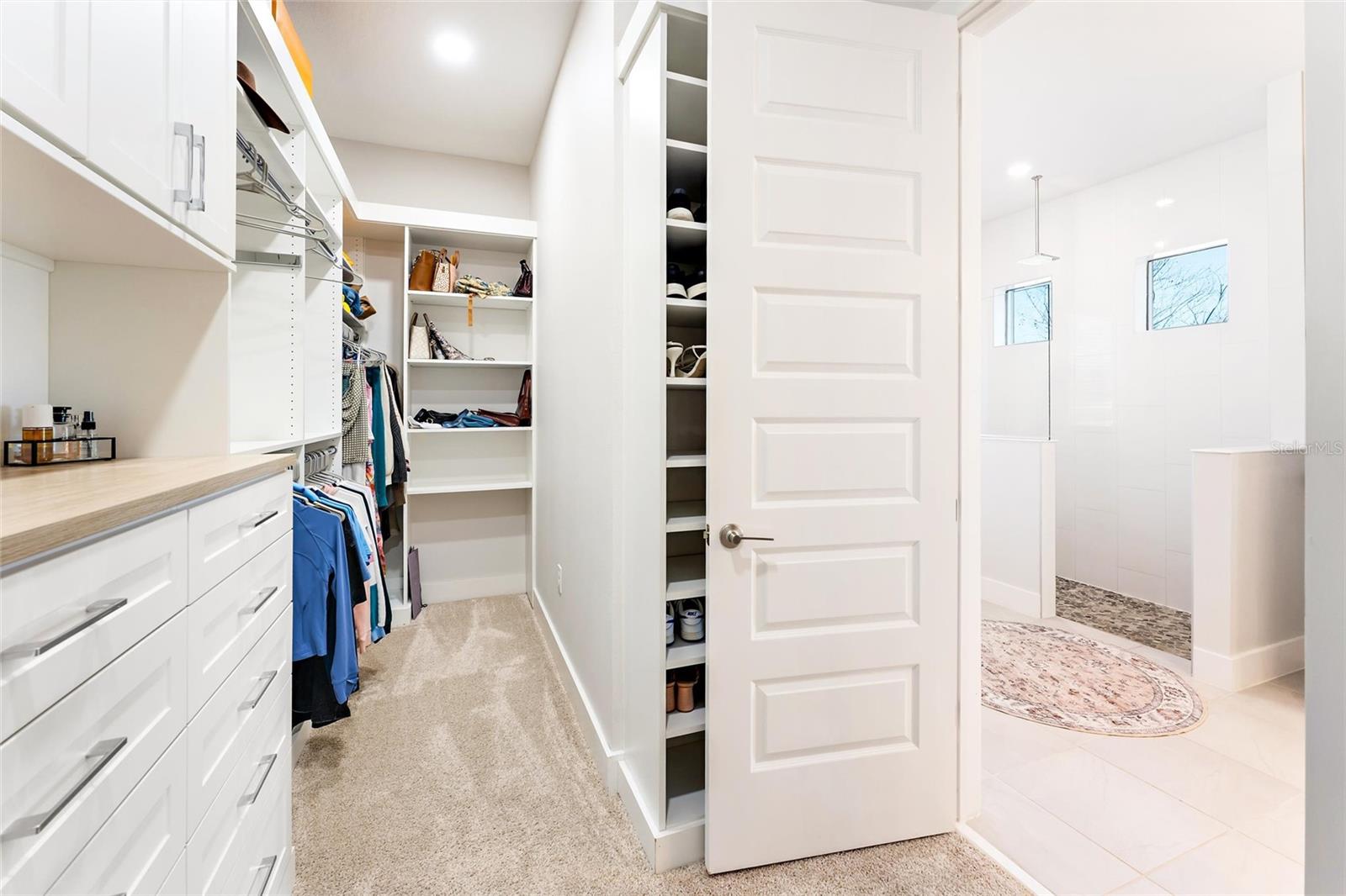 HEATHROW COUNTRY ESTATE - Residential