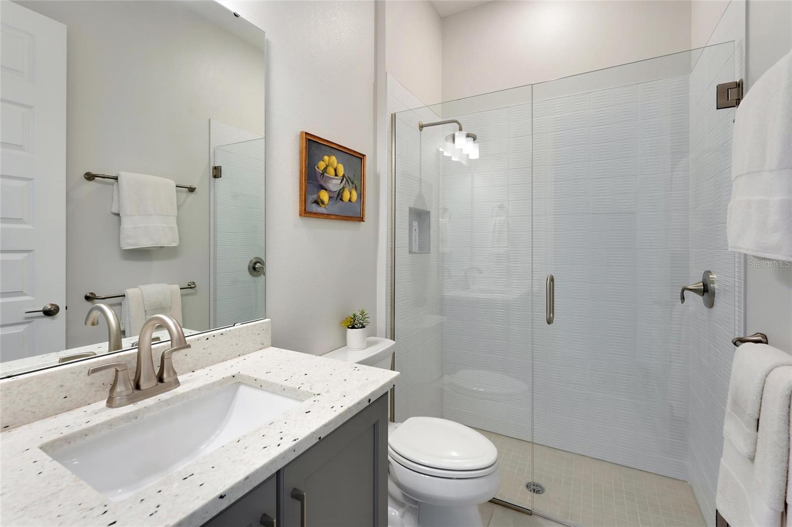 HEATHROW COUNTRY ESTATE - Residential