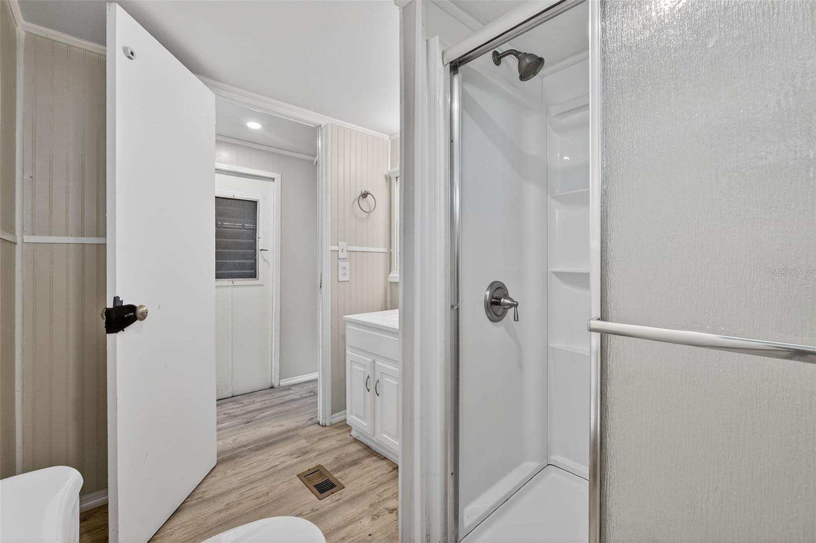 COMMONWEALTH MOBILE ESTATES - Residential