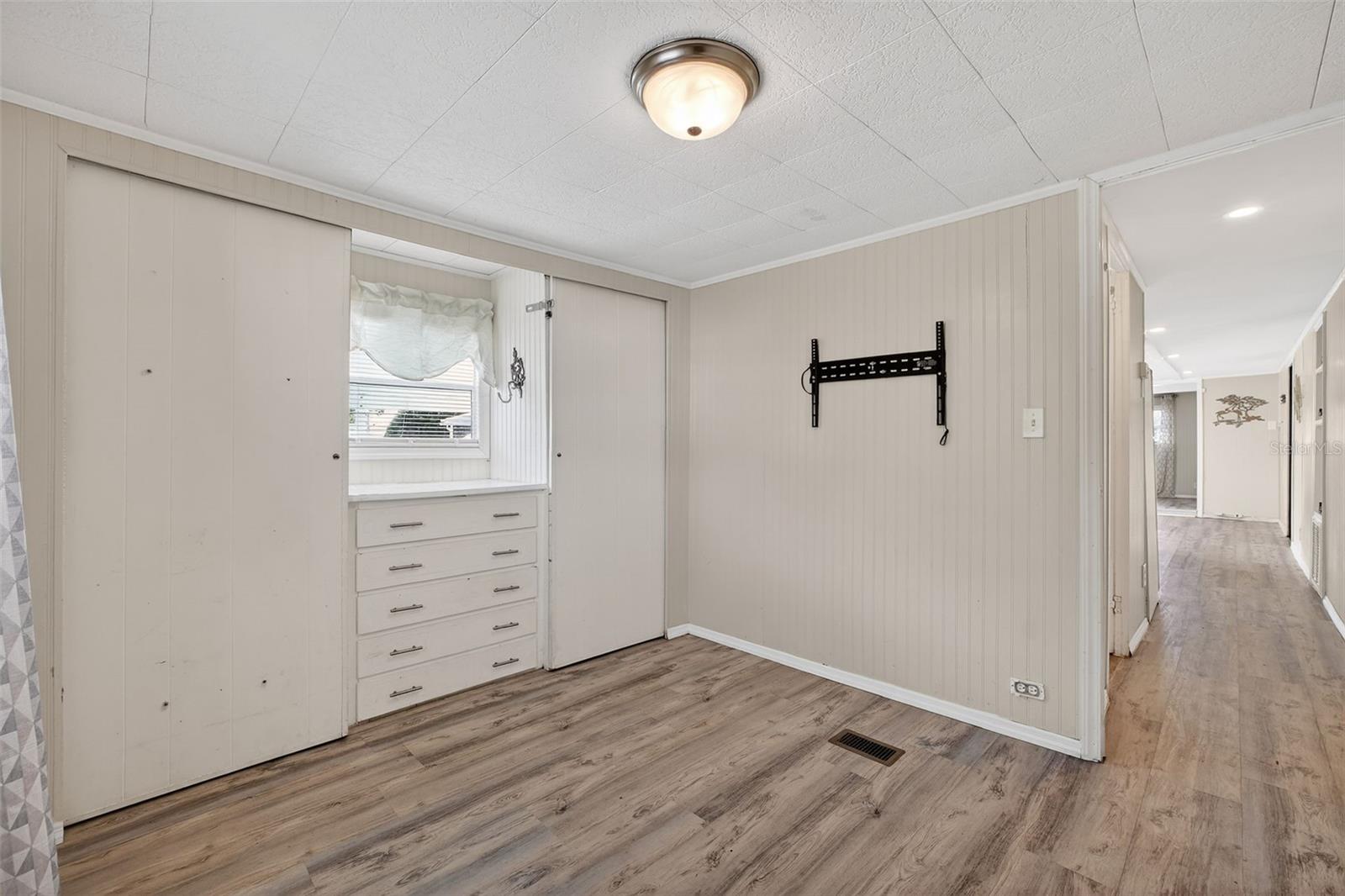 COMMONWEALTH MOBILE ESTATES - Residential